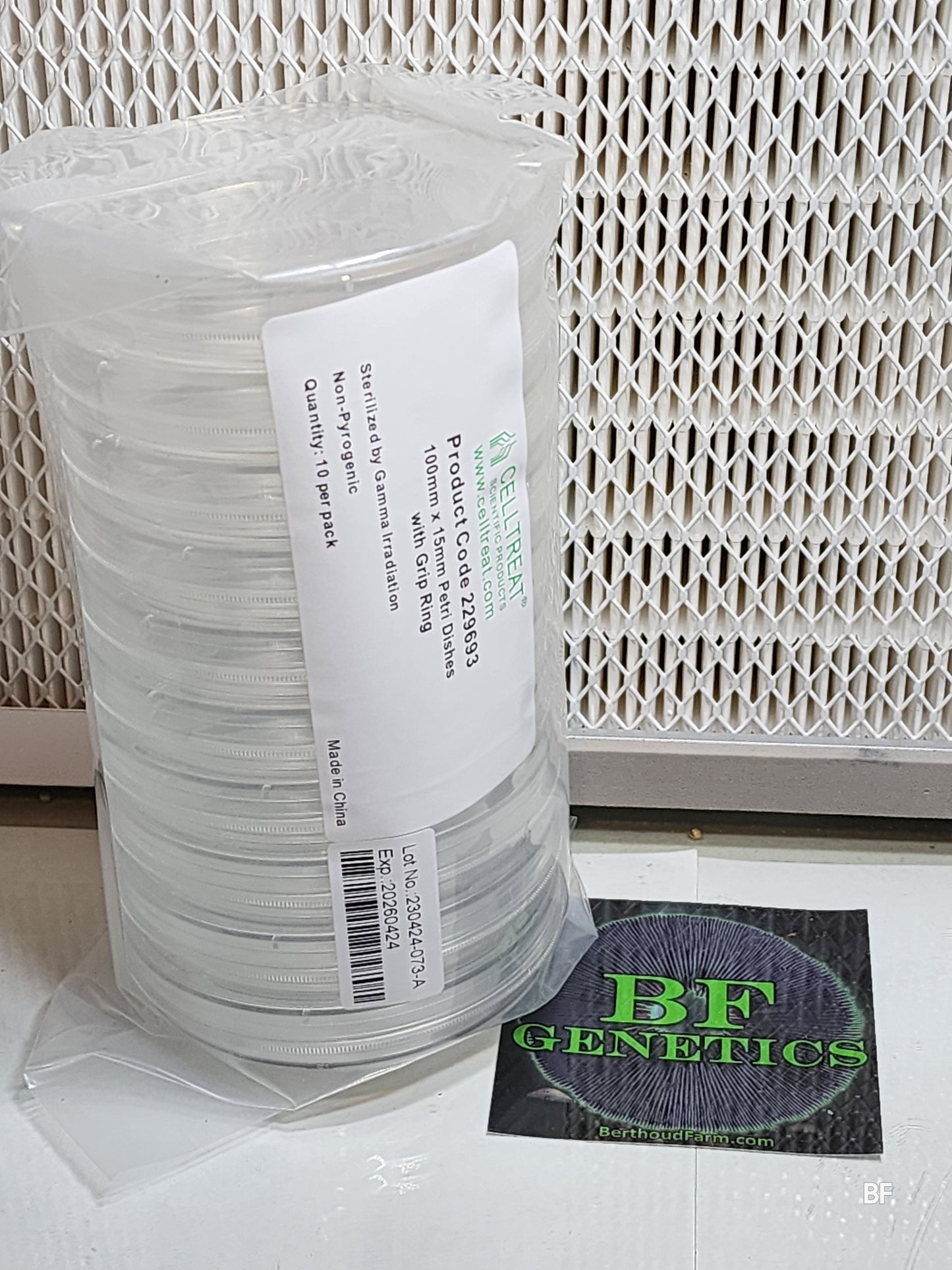 Celltreat 100mm x 15mm Petri Dishes with Grip Ring (10 Pack)